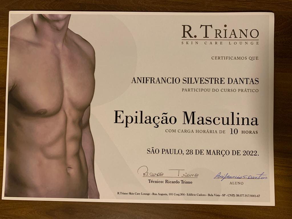 diploma do francio 3.jpeg