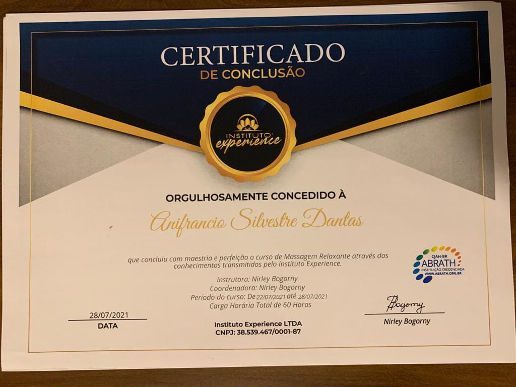 diploma do francio 4.jpeg